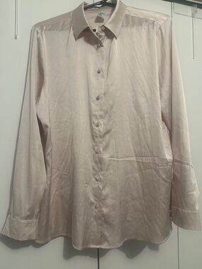 Women’s Long-Sleeve Dress Shirt - Light Pink